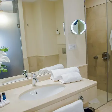 Ξενοδοχείο Halo Boutique 4*
